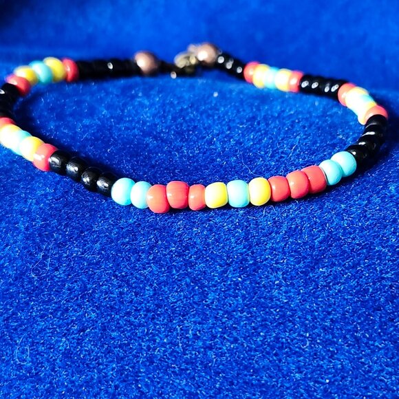 Vibrant Southwestern Beaded Bracelet - Picture 1 of 3